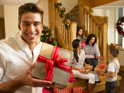 7 Techie Holiday Gifts for Him